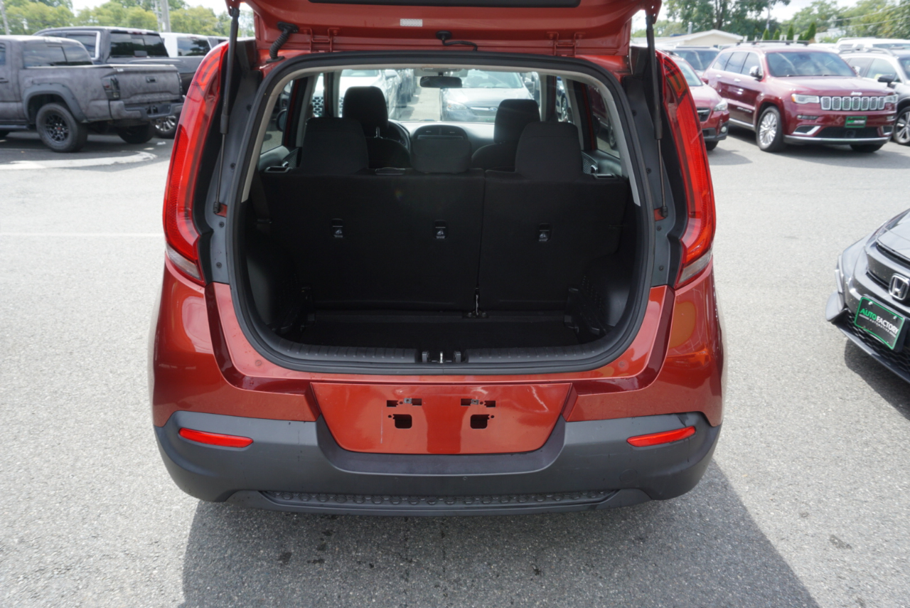 2021 Kia Soul LX S X-Line photo 4