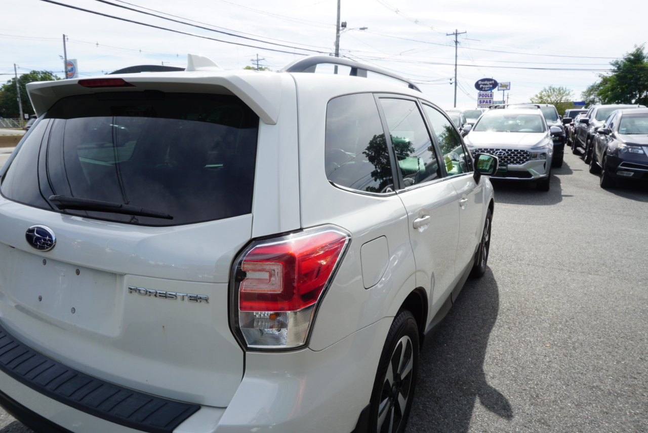 2018 Subaru Forester 2.5i Limited photo 3