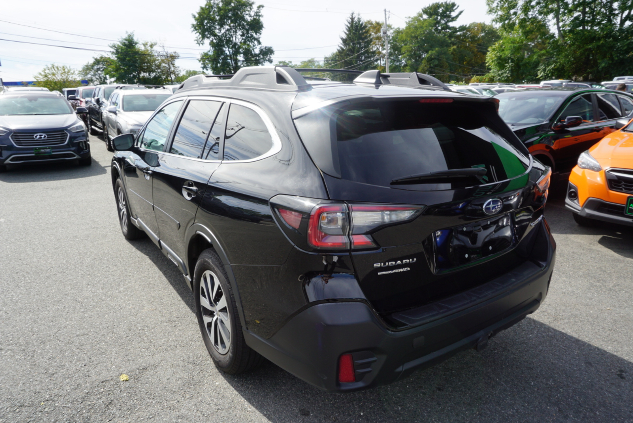 2021 Subaru Outback Premium photo 4