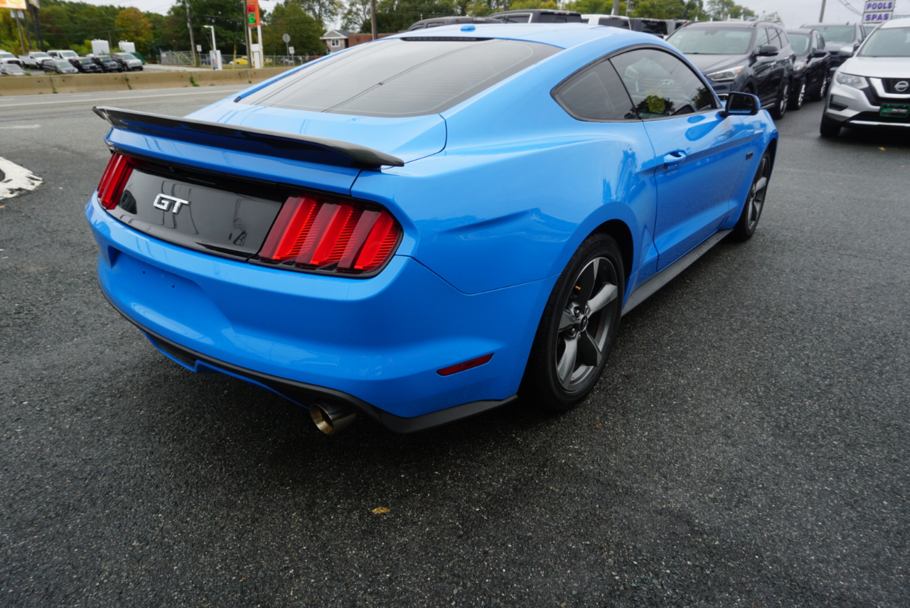 2017 Ford Mustang GT Premium photo 4