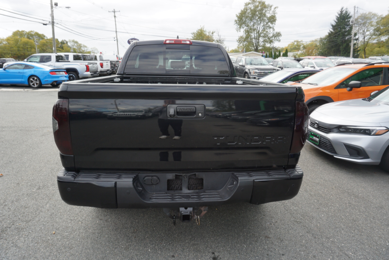 Toyota Tundra 4WD  2021