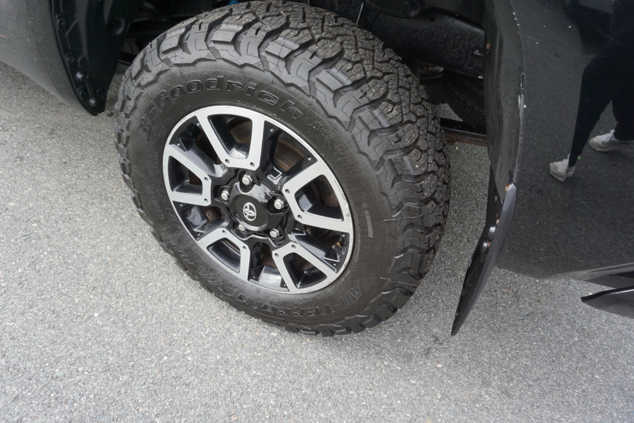 Toyota Tundra 4WD  2021