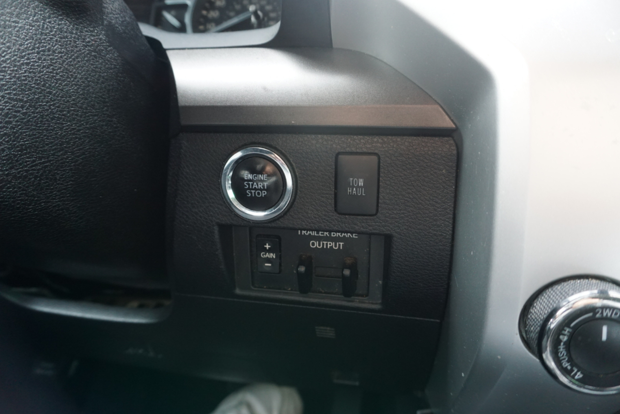 Toyota Tundra 4WD  2021