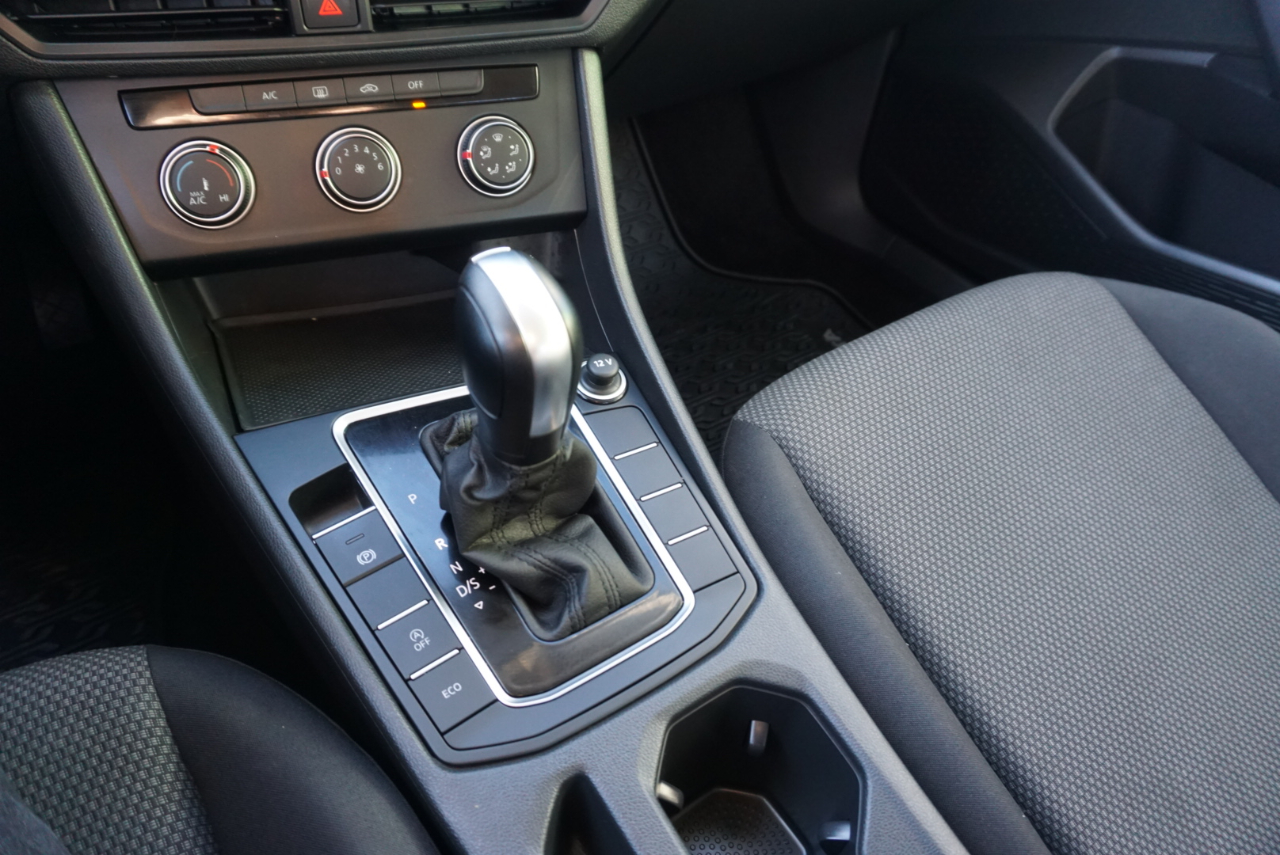 Volkswagen Jetta  2019