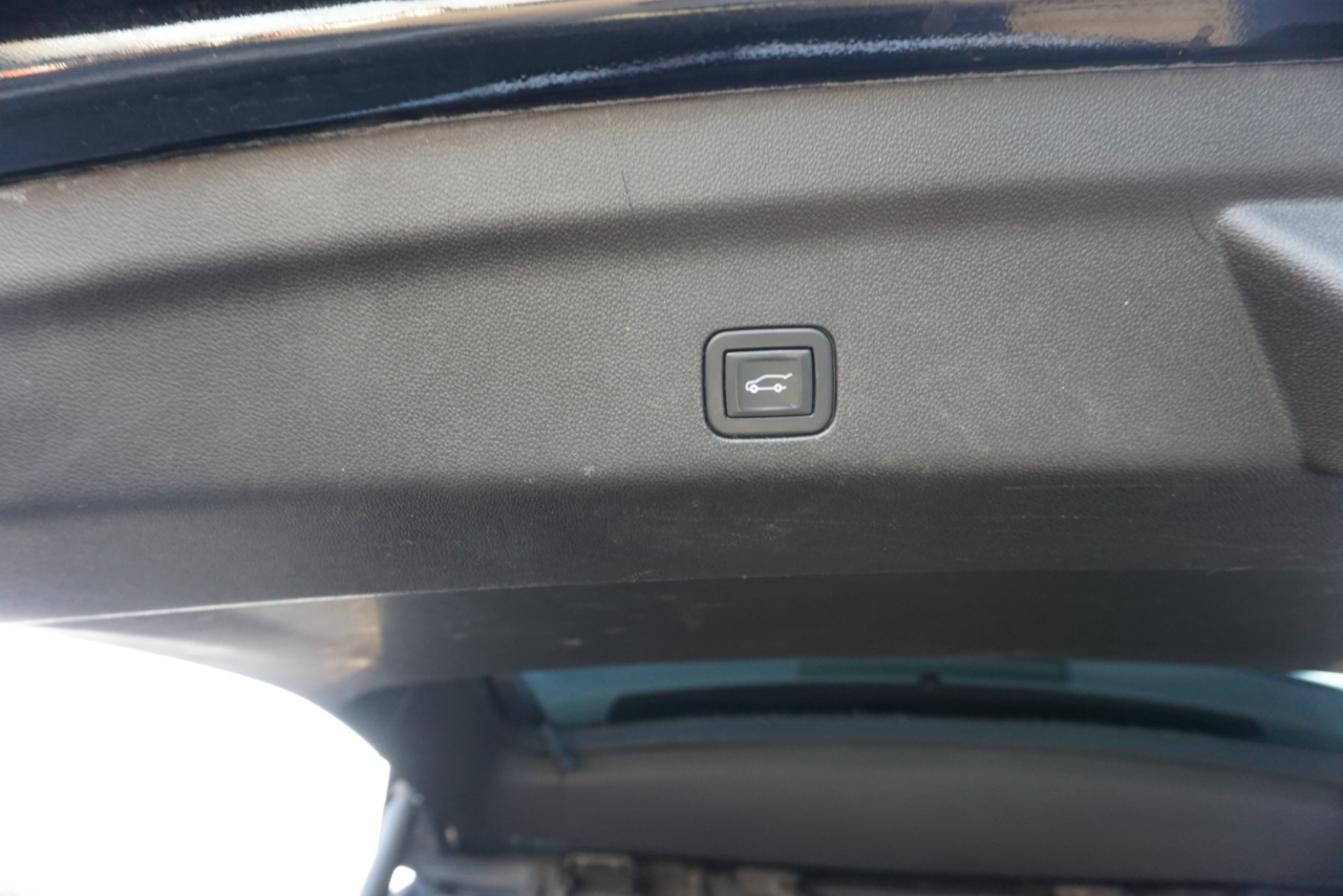 Chevrolet Tahoe 4WD 4dr LT 2021