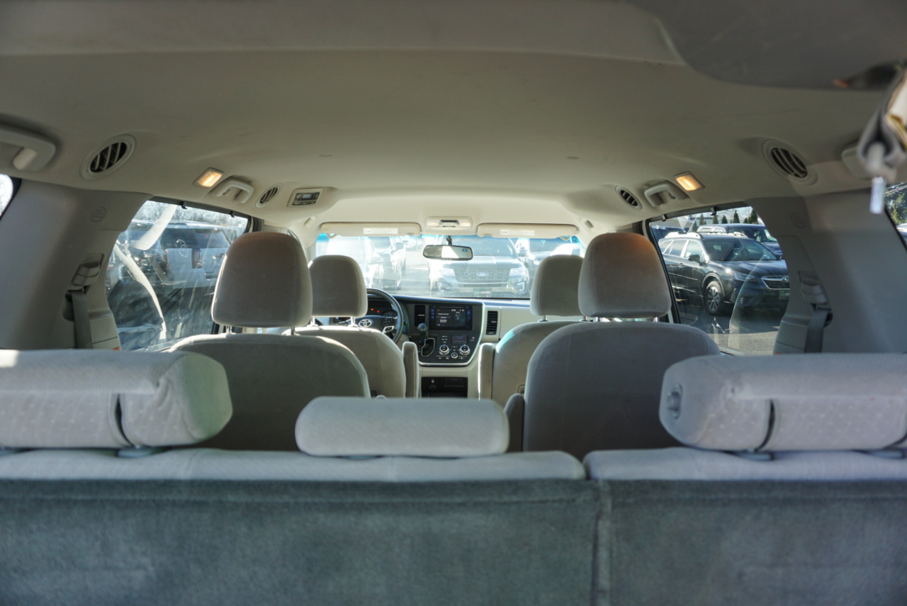 Toyota Sienna LE AWD 2016