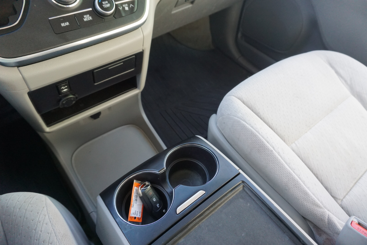 Toyota Sienna LE AWD 2016