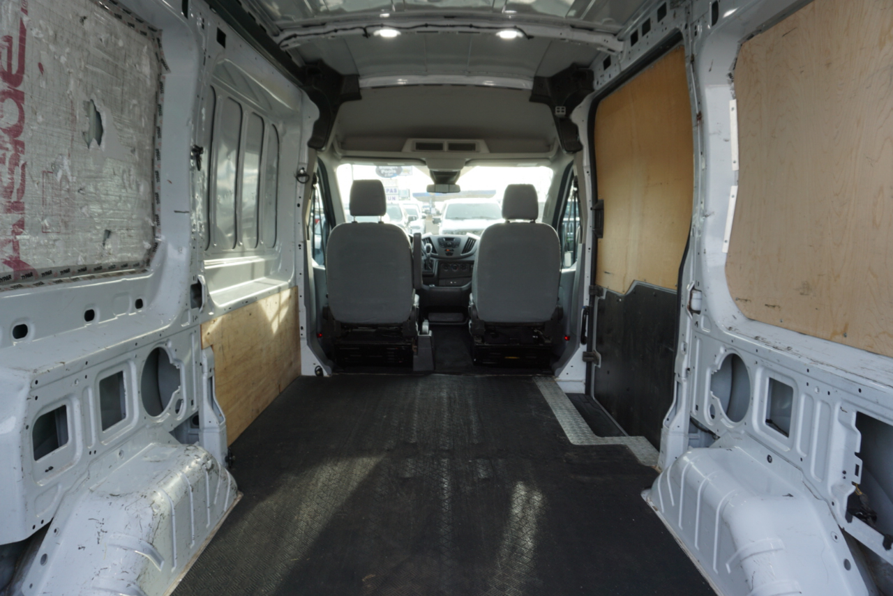 Ford Transit Van T-250 130" Med Rf 9000 GVWR Sliding RH Dr 2019