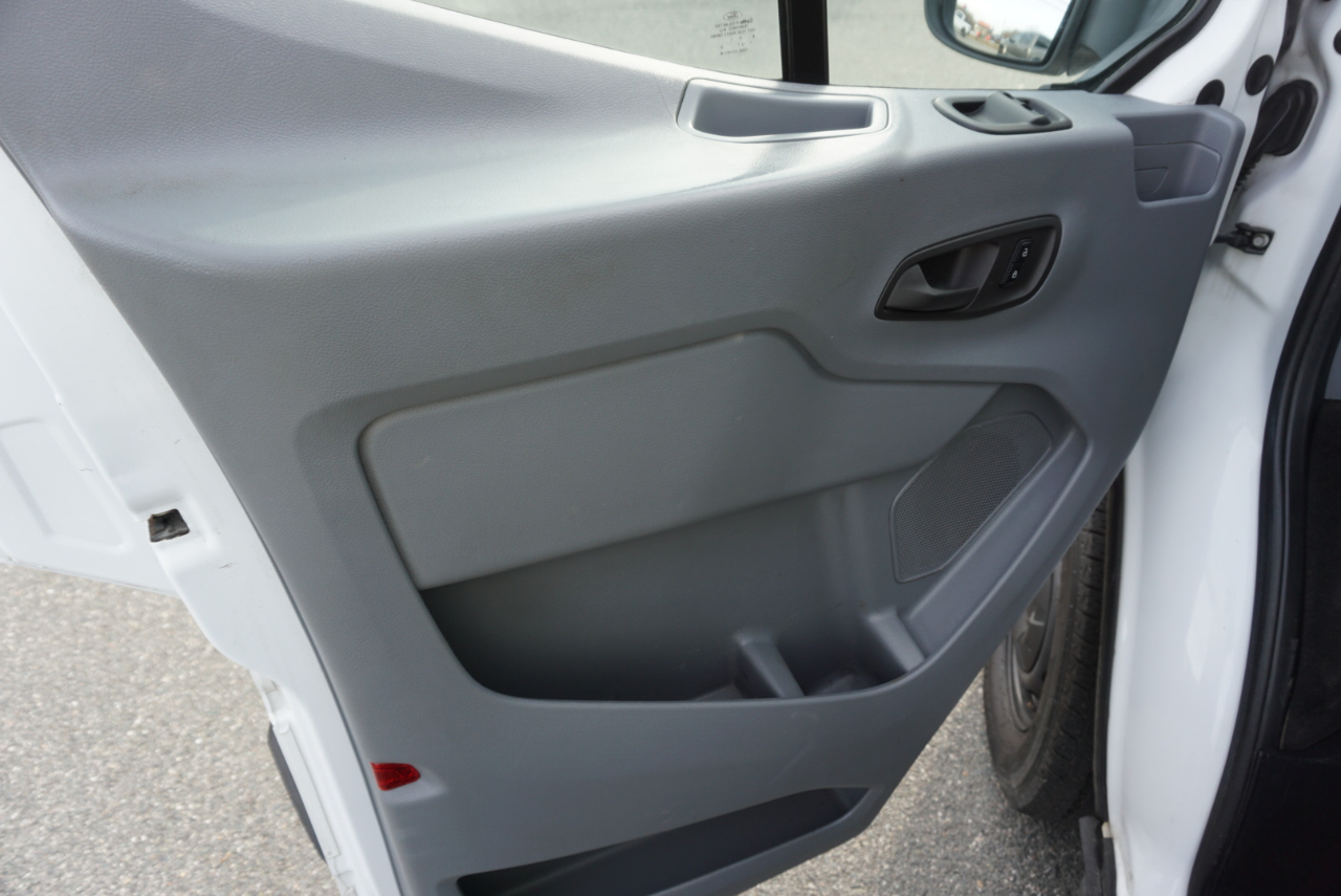 Ford Transit Van T-250 130" Med Rf 9000 GVWR Sliding RH Dr 2019