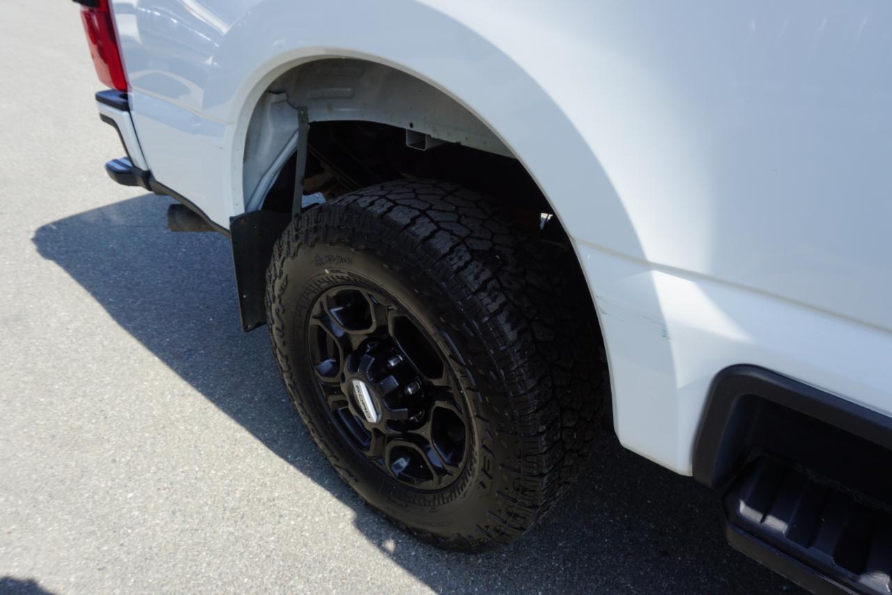 Ford Super Duty F-350 SRW  2023