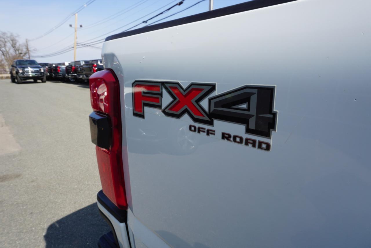 Ford Super Duty F-350 SRW  2023