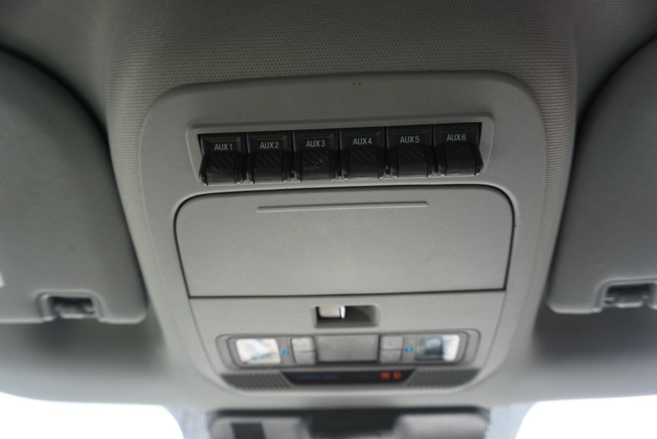 Ford Super Duty F-350 SRW  2023