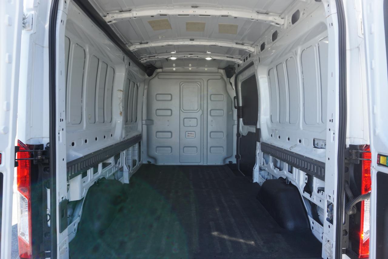 Ford Transit Cargo Van T-250 130" Med Rf 9070 GVWR RWD 2020