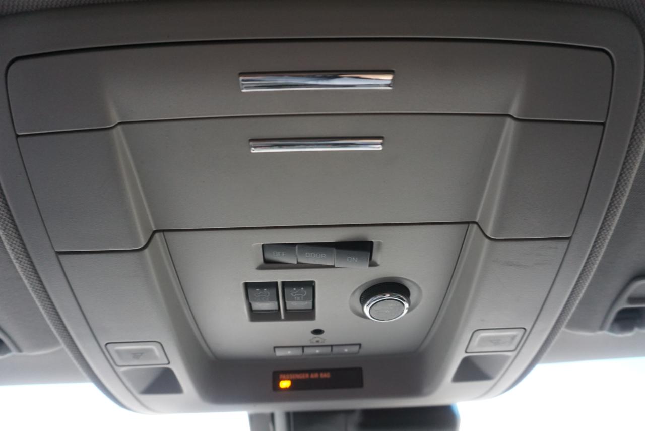 GMC Yukon XL 4WD 4dr SLT 2019