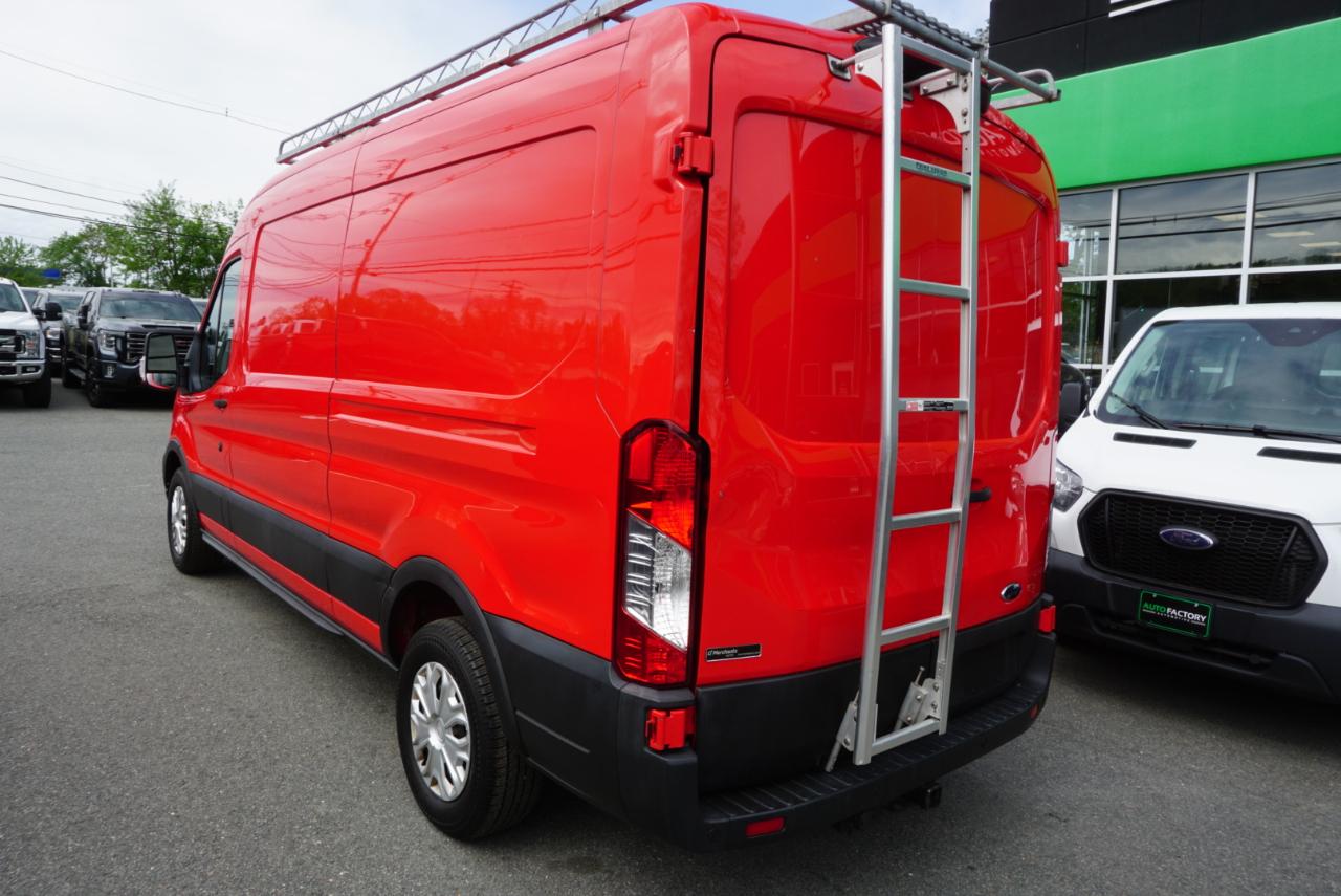 Ford Transit Cargo Van T-250 130" Med Rf 9070 GVWR RWD 2021