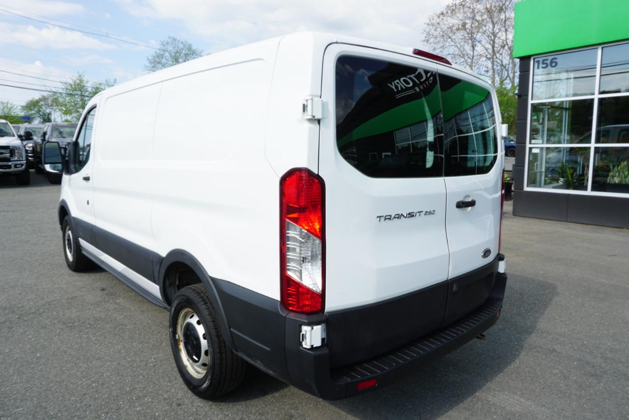 Ford Transit Cargo Van T-250 130" Low Rf 9070 GVWR RWD 2022
