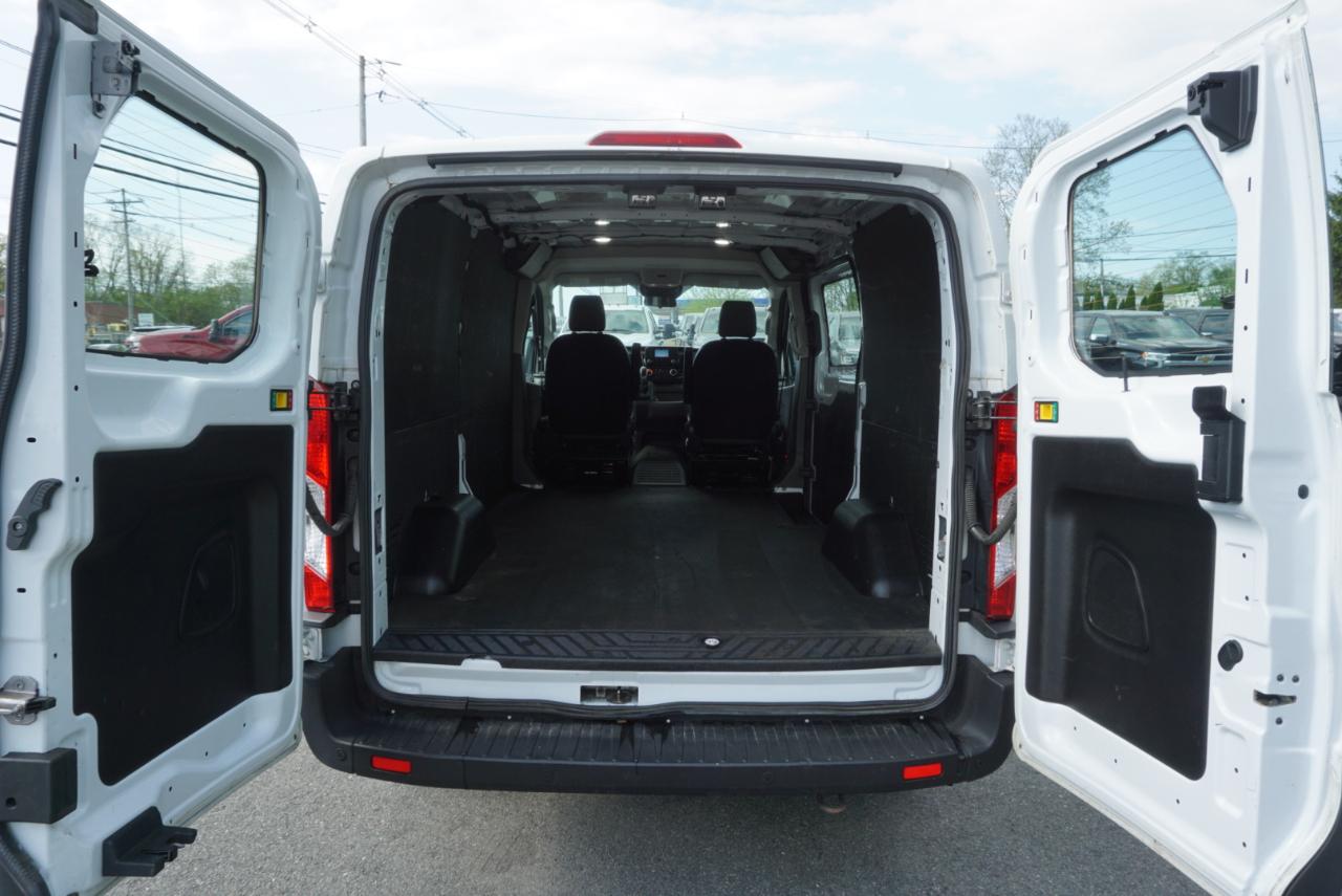Ford Transit Cargo Van T-250 130" Low Rf 9070 GVWR RWD 2022