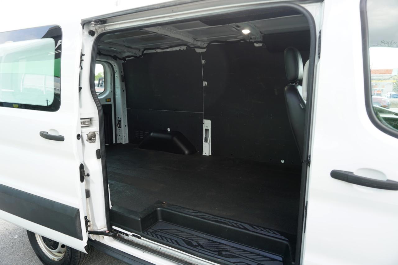 Ford Transit Cargo Van T-250 130" Low Rf 9070 GVWR RWD 2022