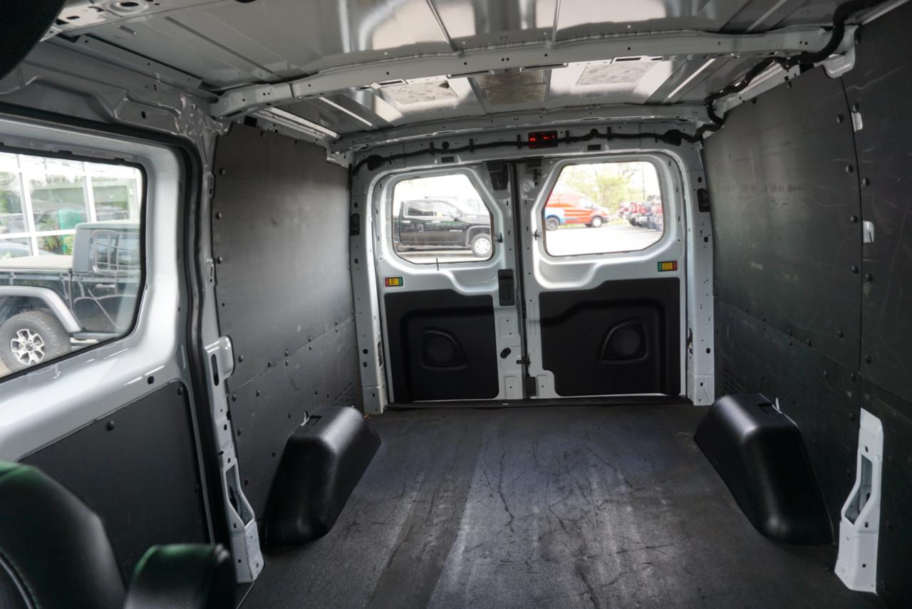 Ford Transit Cargo Van T-250 130" Low Rf 9070 GVWR RWD 2022