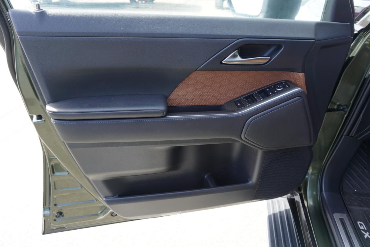 Lexus GX  2025