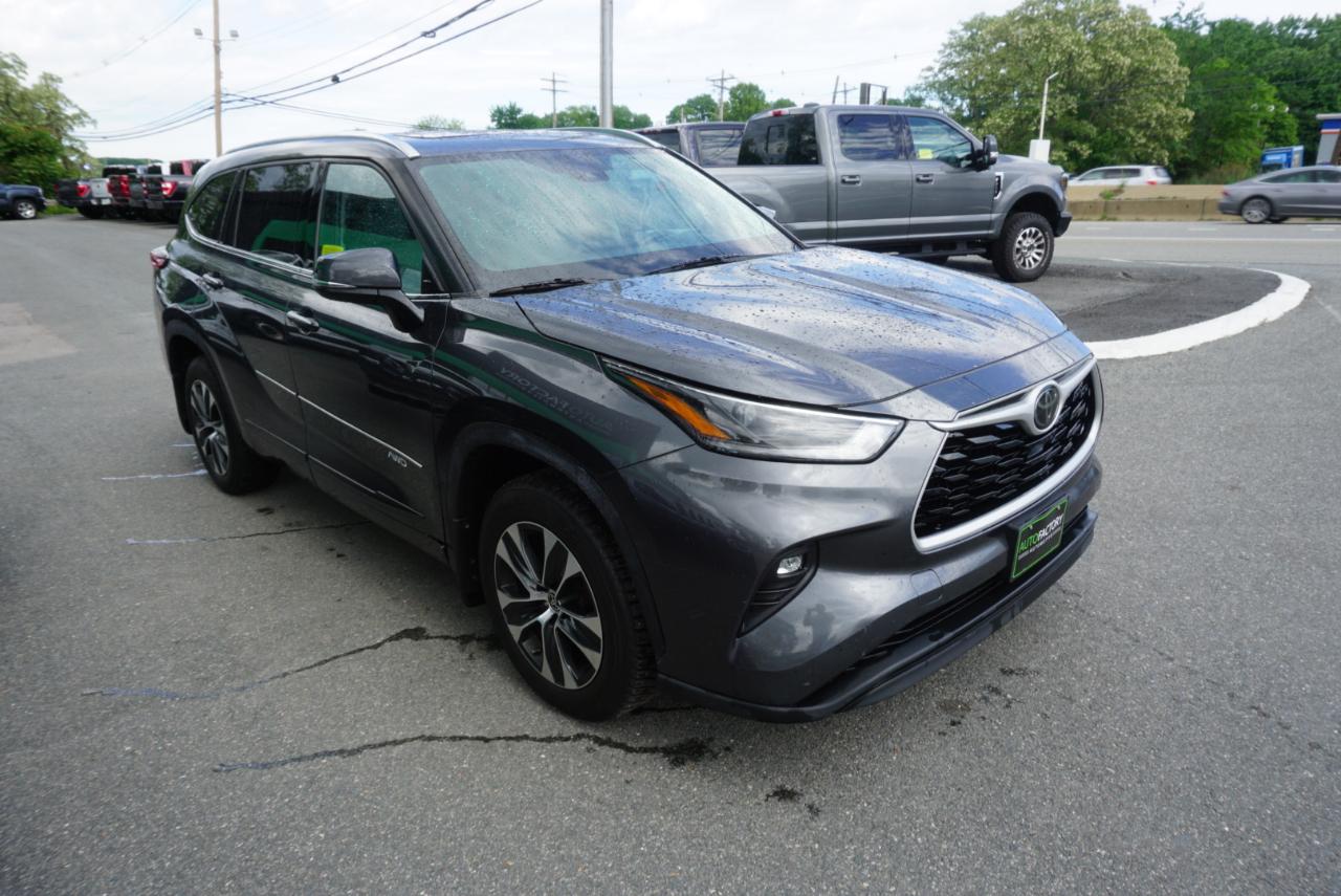 Toyota Highlander  2021