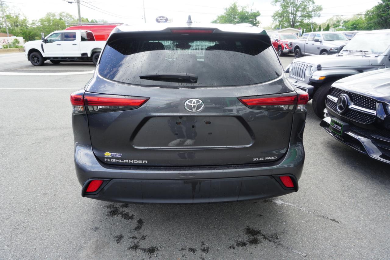 Toyota Highlander  2021