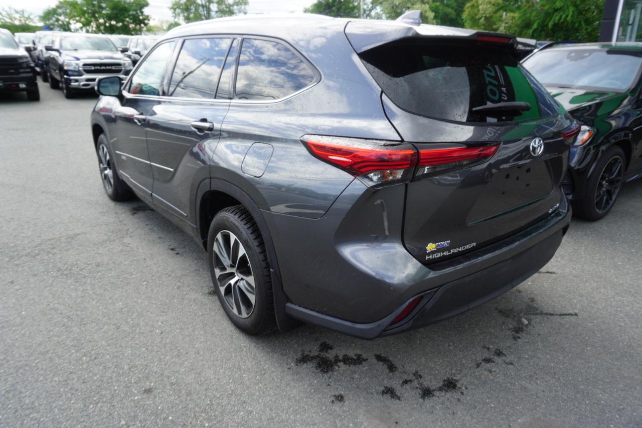 Toyota Highlander  2021