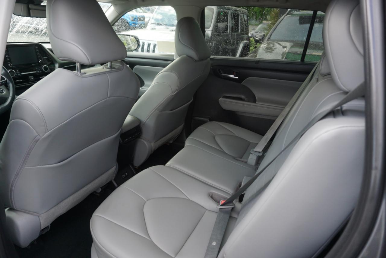 Toyota Highlander  2021