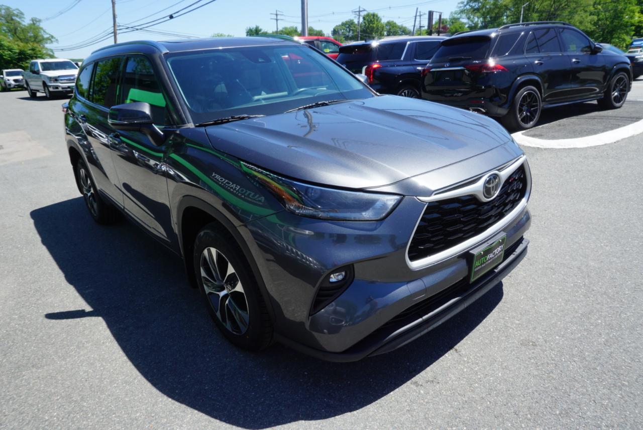 Toyota Highlander  2021