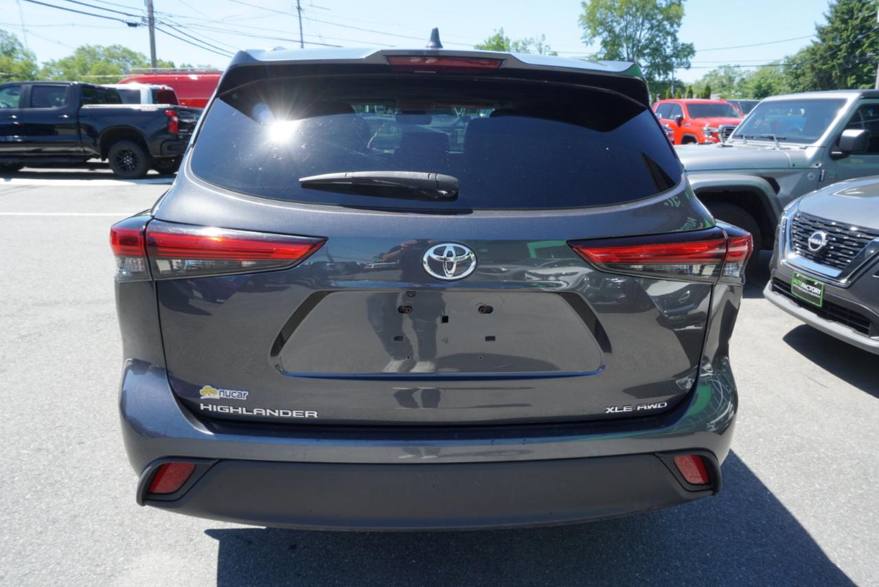 Toyota Highlander  2021