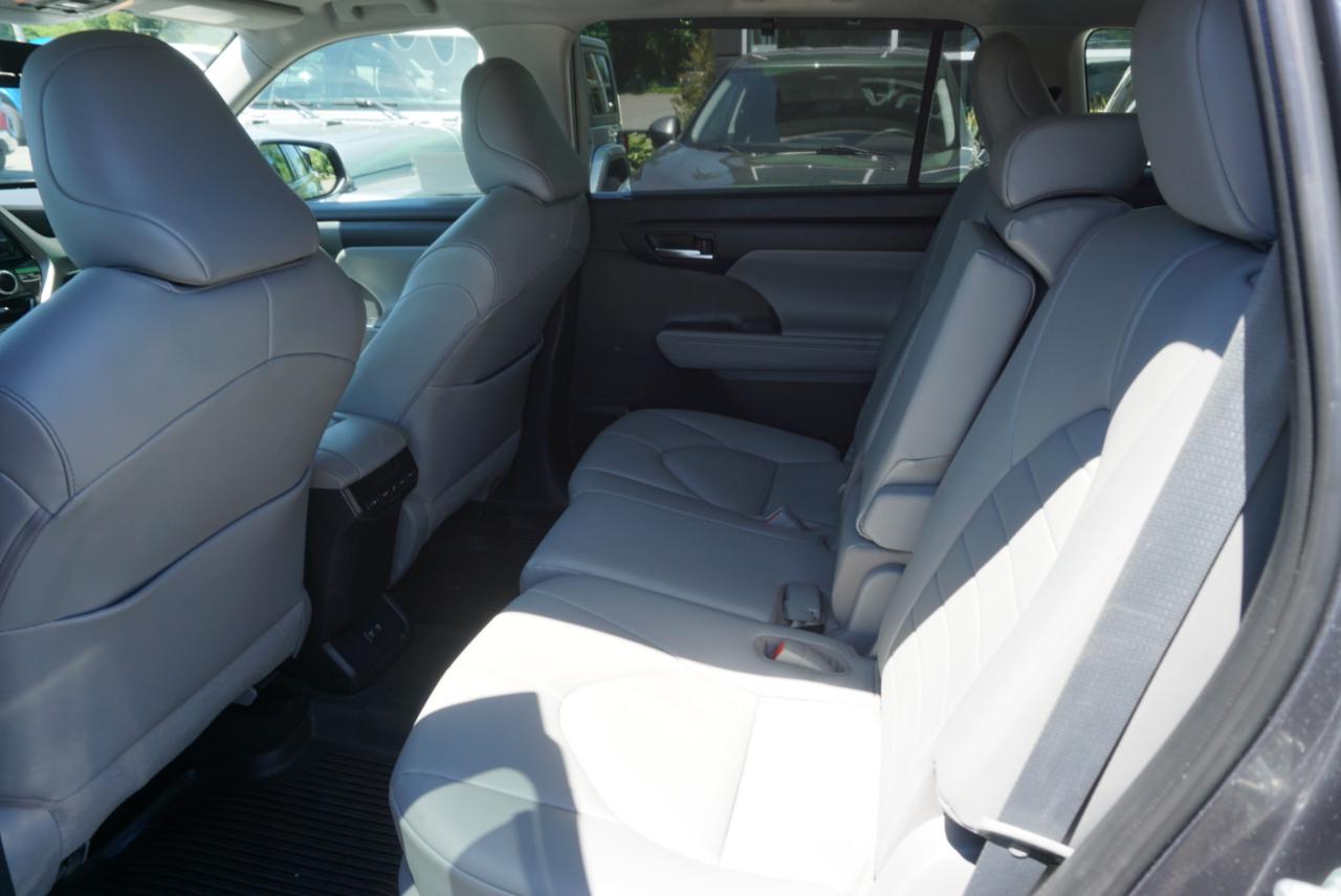 Toyota Highlander  2021