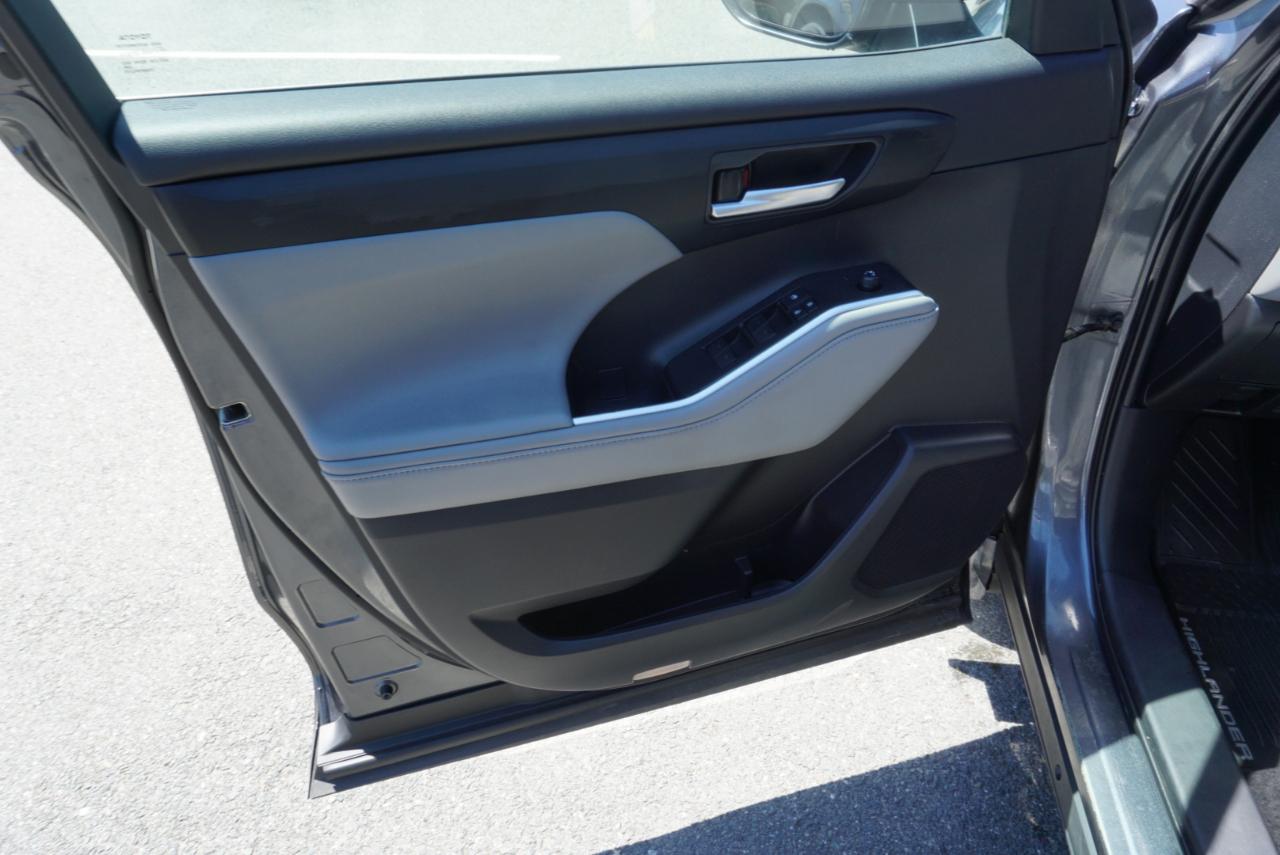 Toyota Highlander  2021