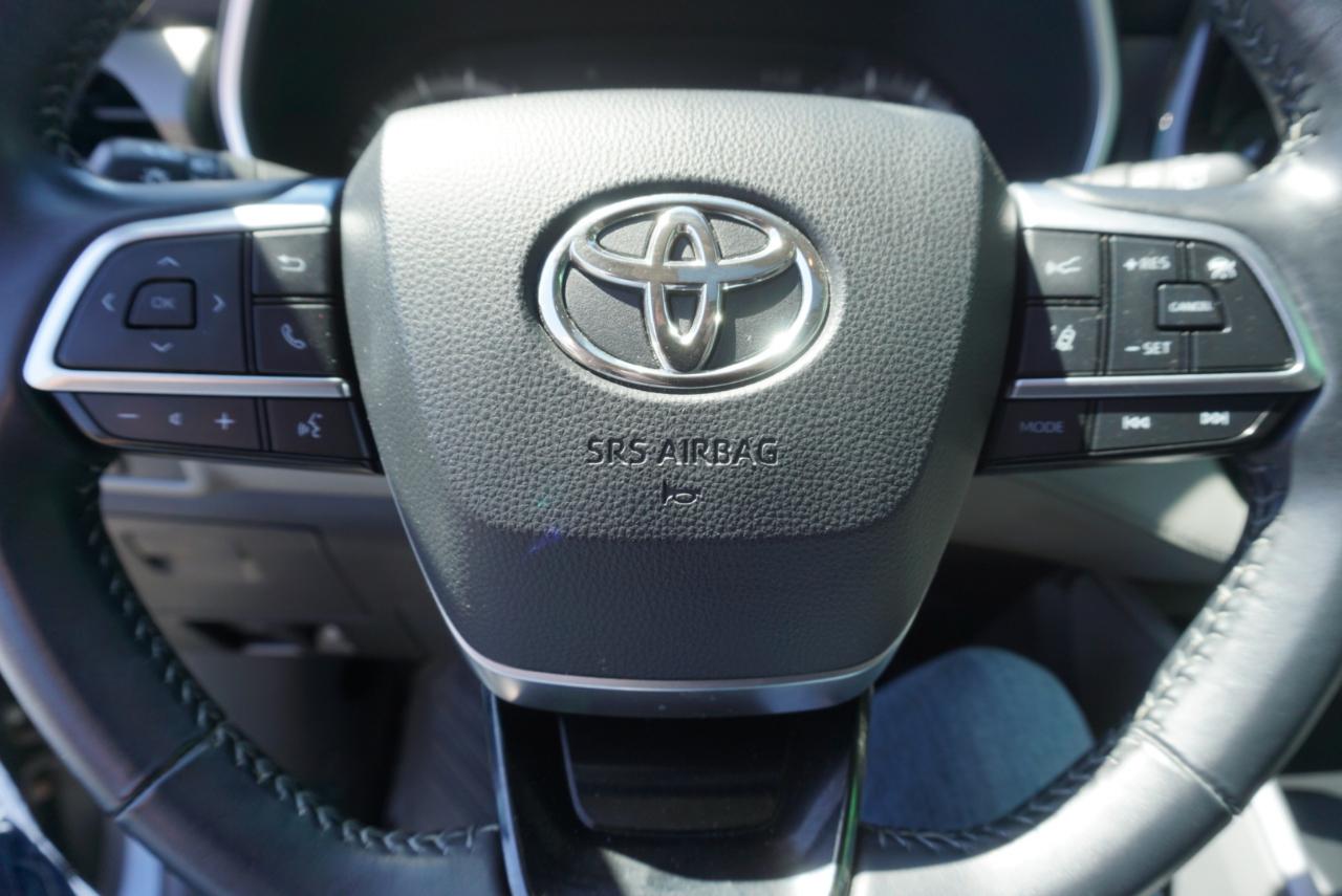 Toyota Highlander  2021