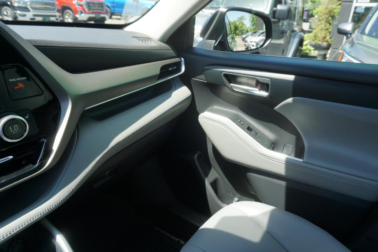 Toyota Highlander  2021