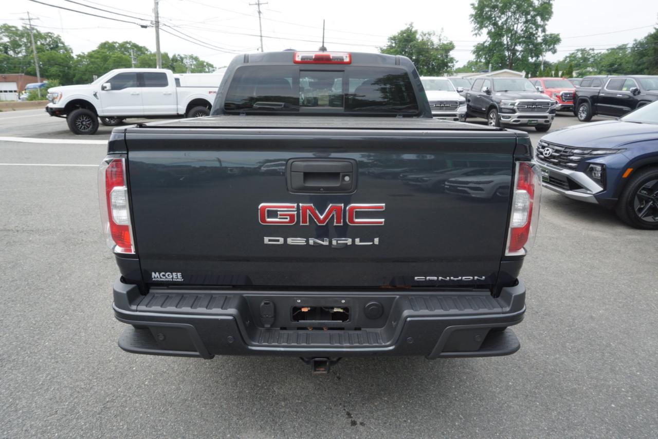 GMC Canyon 4WD Crew Cab Denali 2021