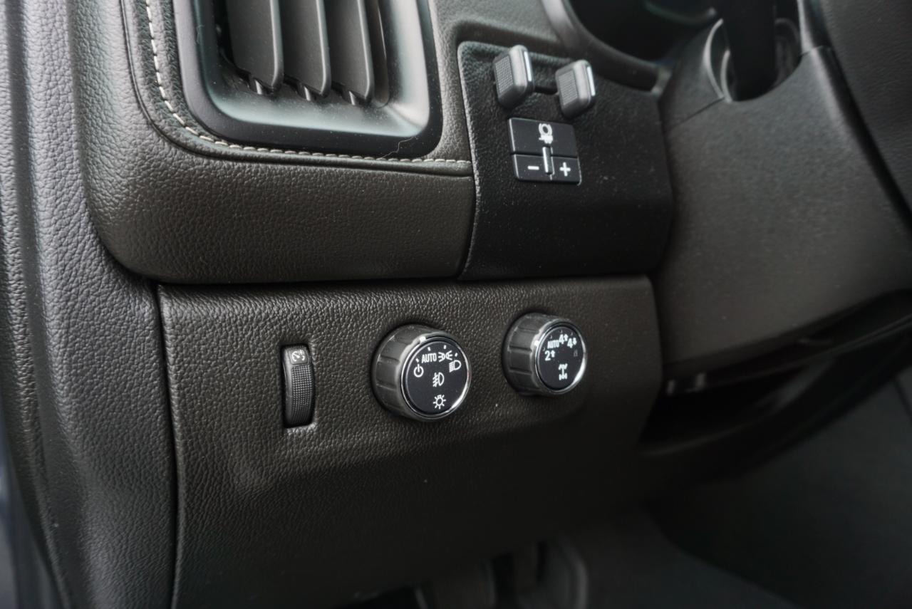 GMC Canyon 4WD Crew Cab Denali 2021