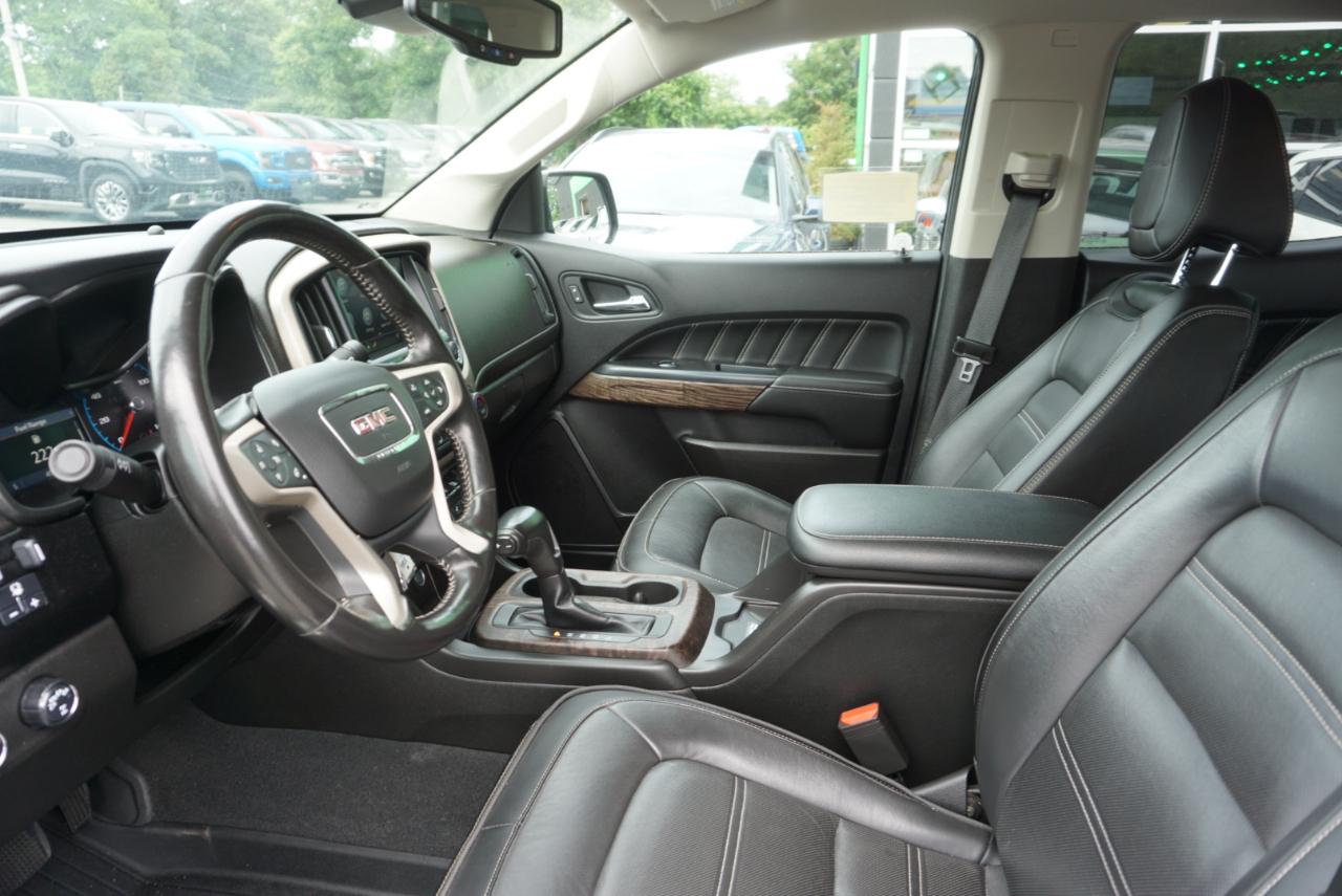 GMC Canyon 4WD Crew Cab Denali 2021
