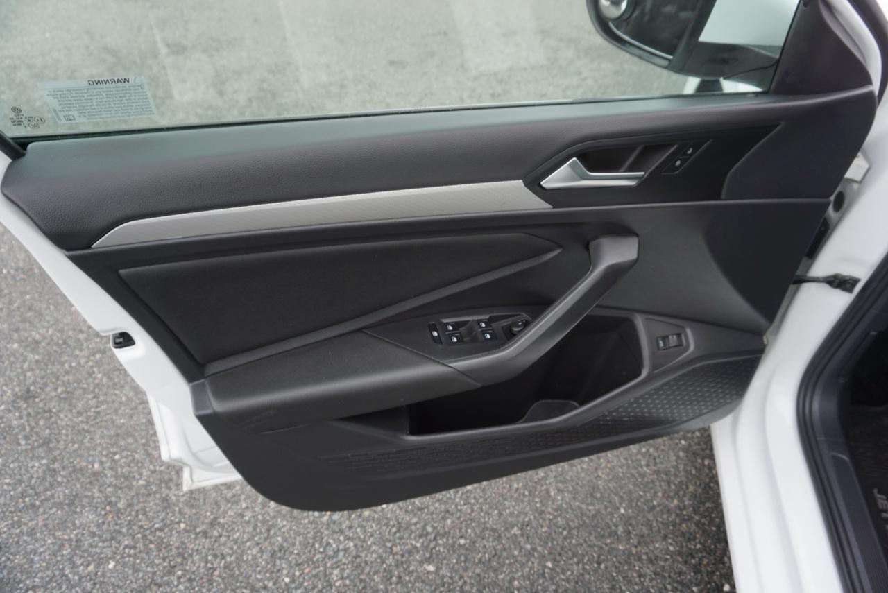 Volkswagen Jetta  2020
