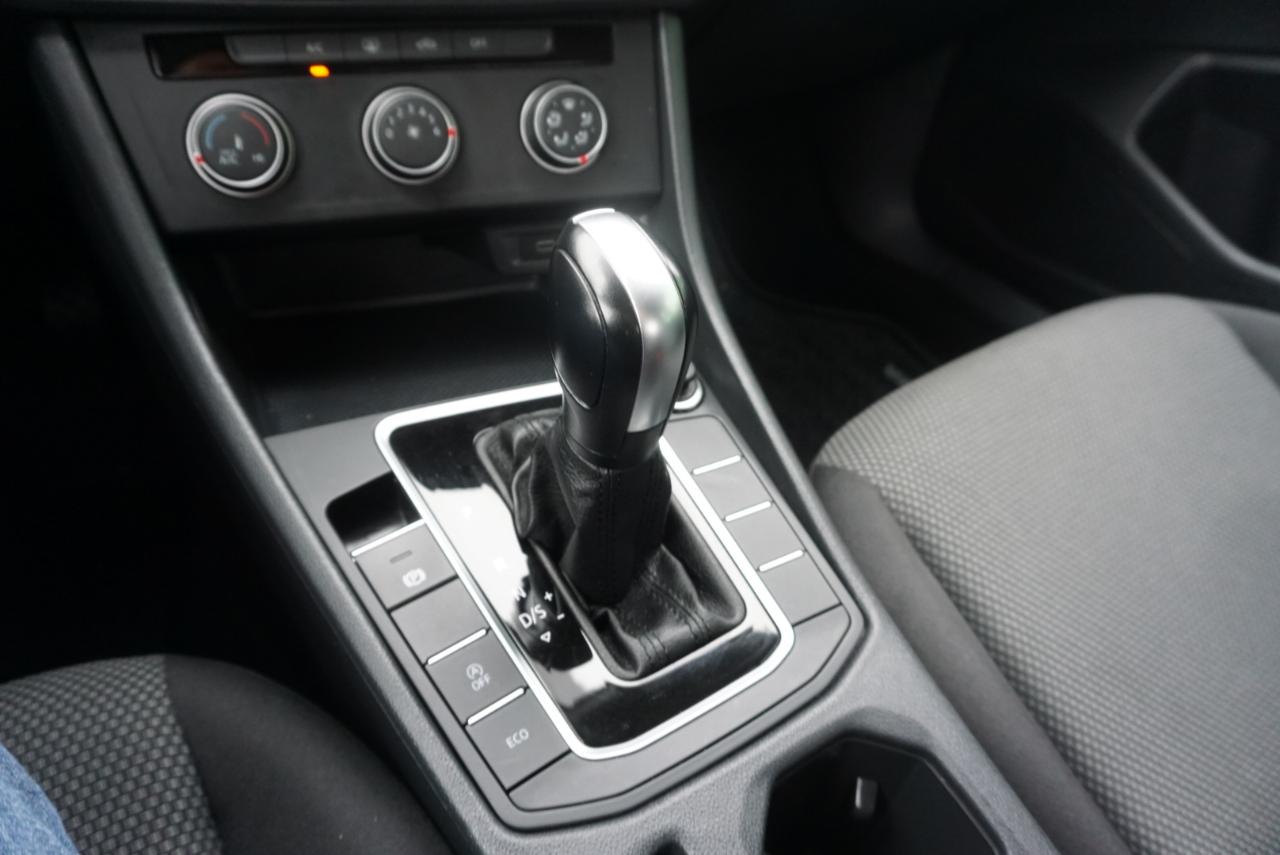 Volkswagen Jetta  2020