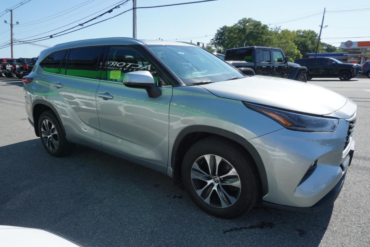Toyota Highlander  2021