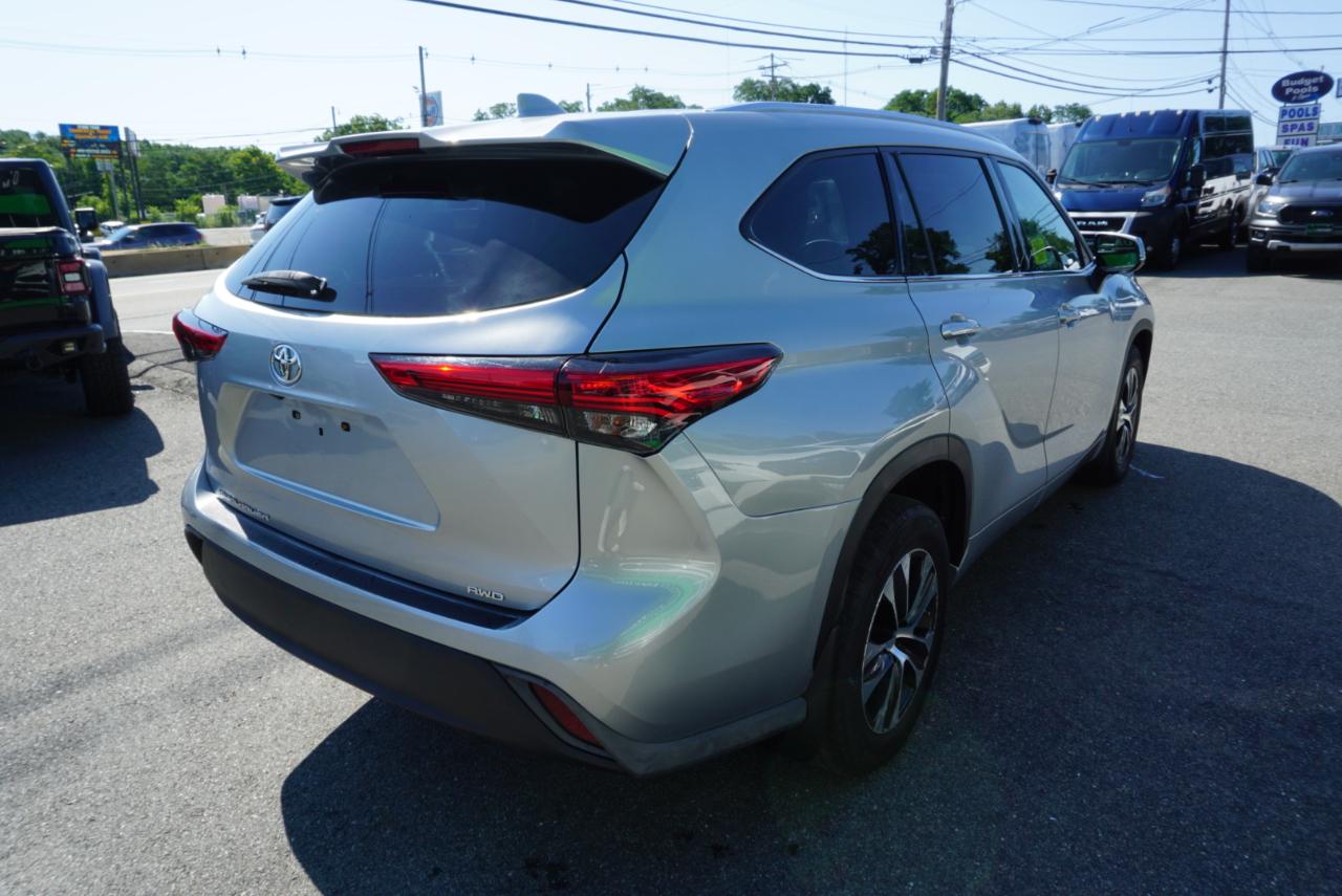 Toyota Highlander  2021