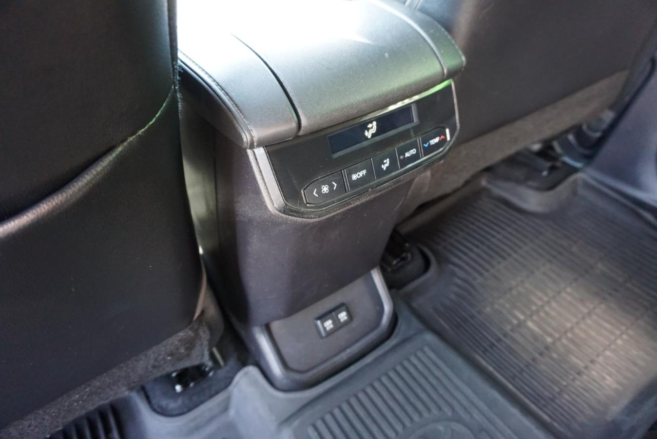 Toyota Highlander  2021