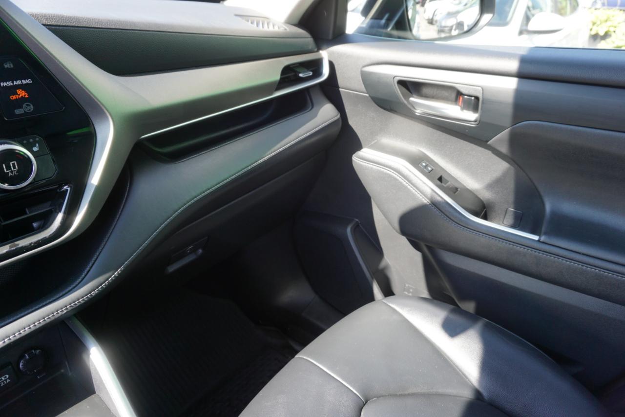 Toyota Highlander  2021
