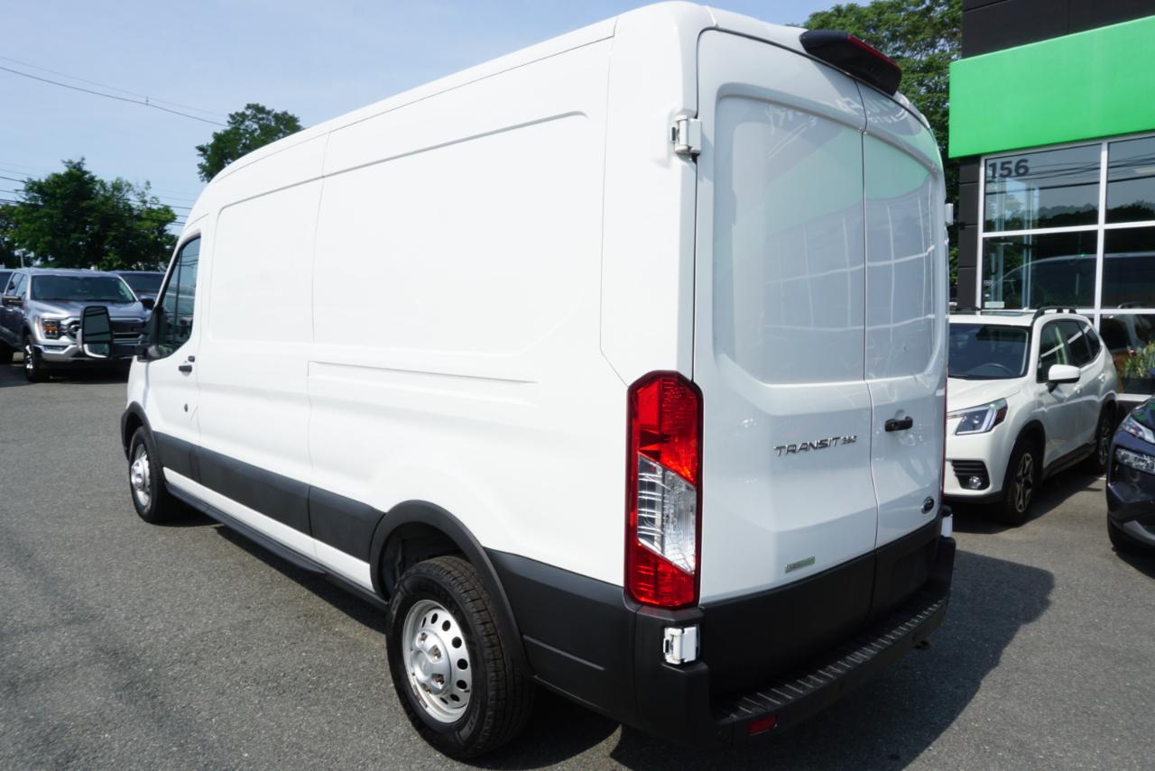 Ford Transit Cargo Van T-350 148" Med Rf 9500 GVWR RWD 2022