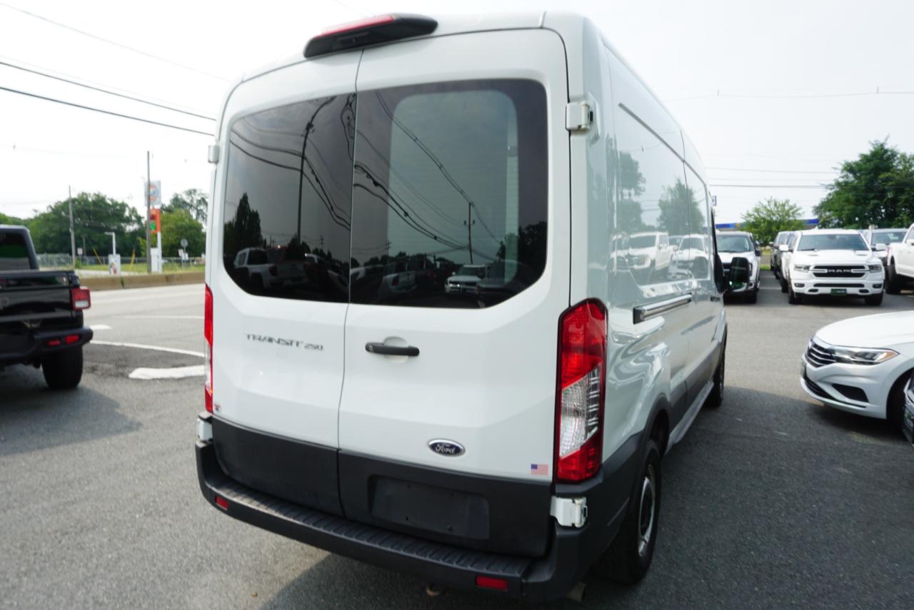 Ford Transit Cargo Van T-250 130" Med Rf 9070 GVWR RWD 2021