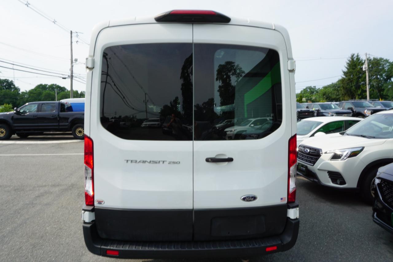 Ford Transit Cargo Van T-250 130" Med Rf 9070 GVWR RWD 2021