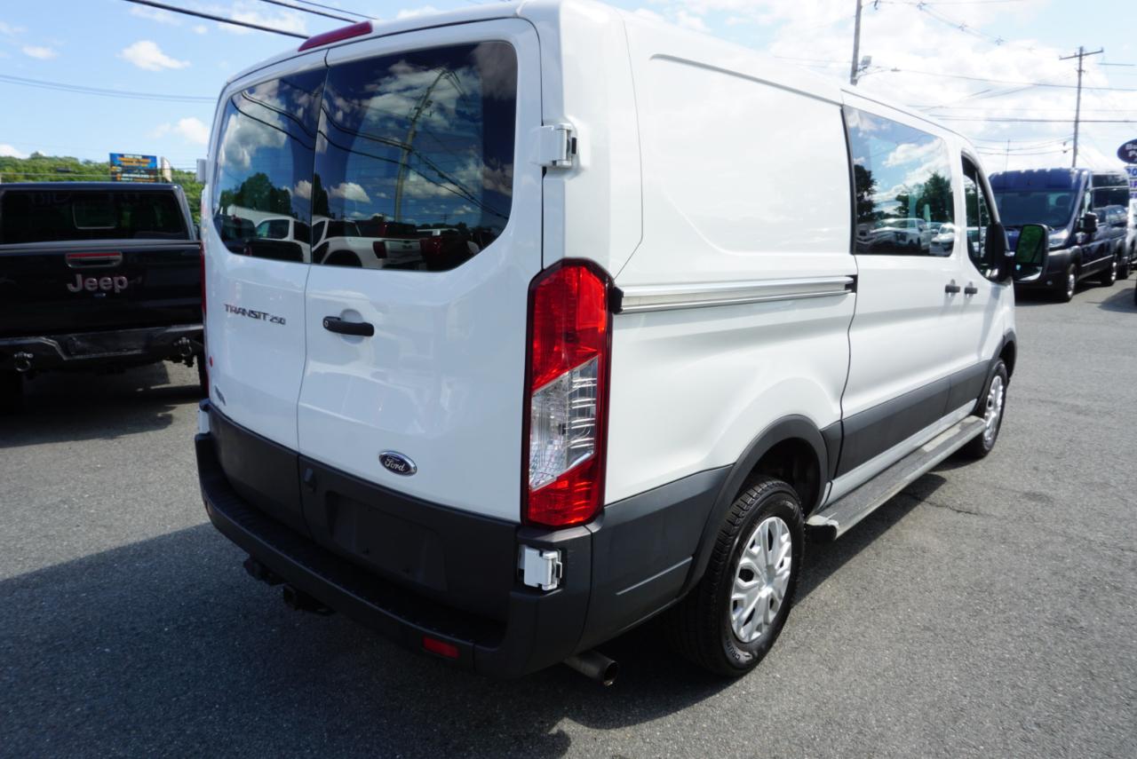 Ford Transit Cargo Van T-250 130" Low Rf 9070 GVWR RWD 2021