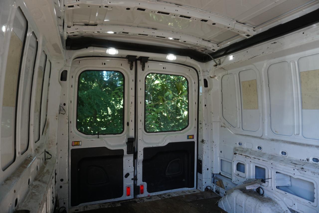 Ford Transit Van T-250 148" Med Rf 9000 GVWR Sliding RH Dr 2019