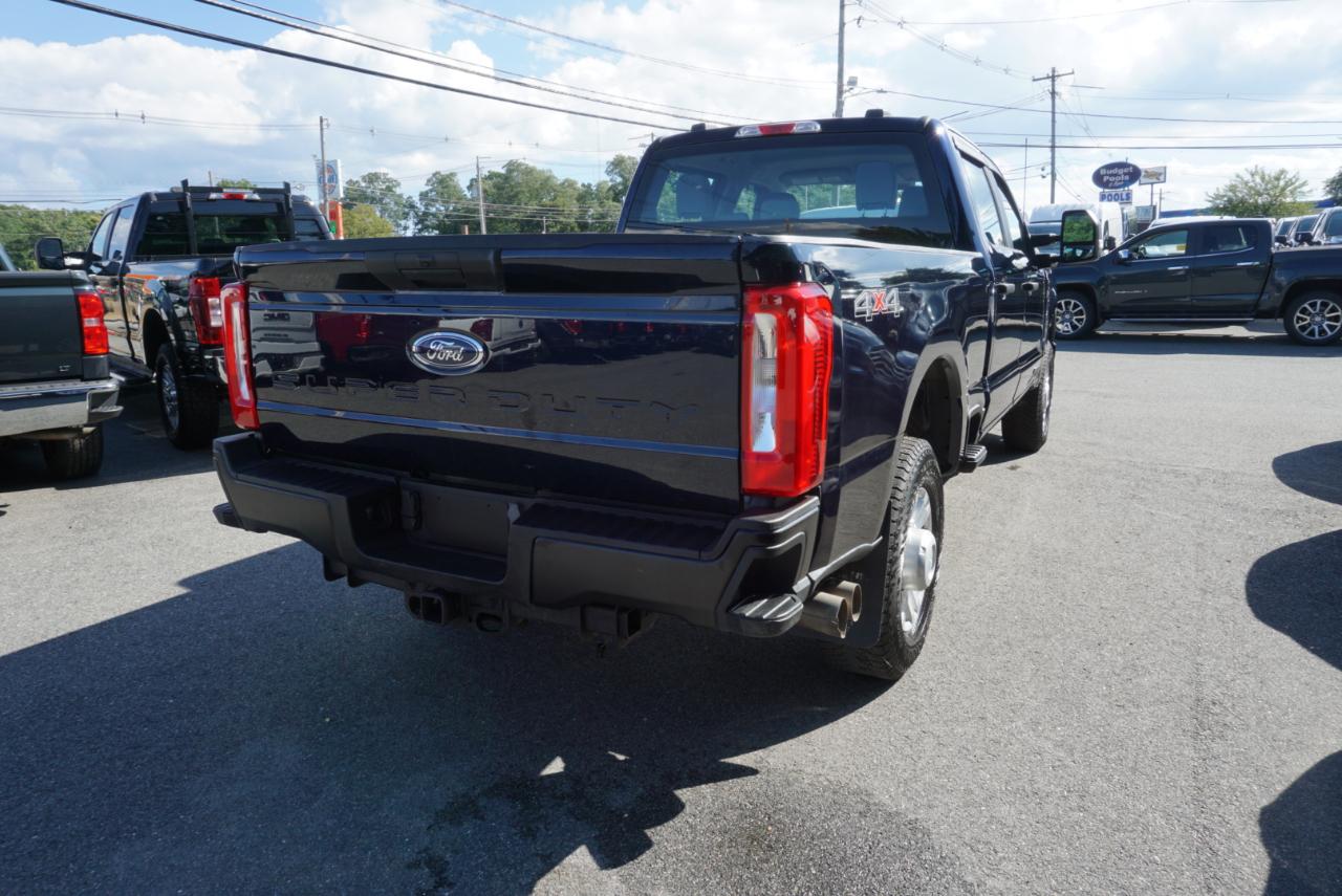 Ford Super Duty F-350 SRW  2023