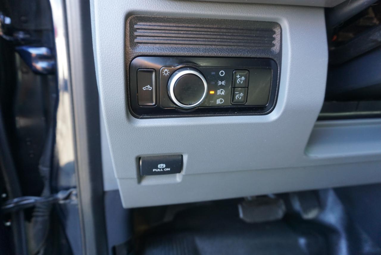 Ford Super Duty F-350 SRW  2023